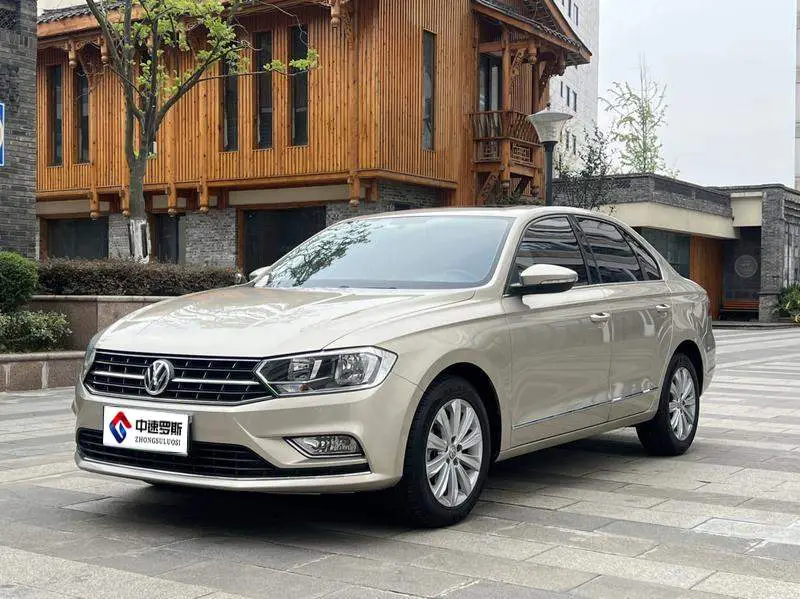 Bora 2017 230TSI DSG Comfort