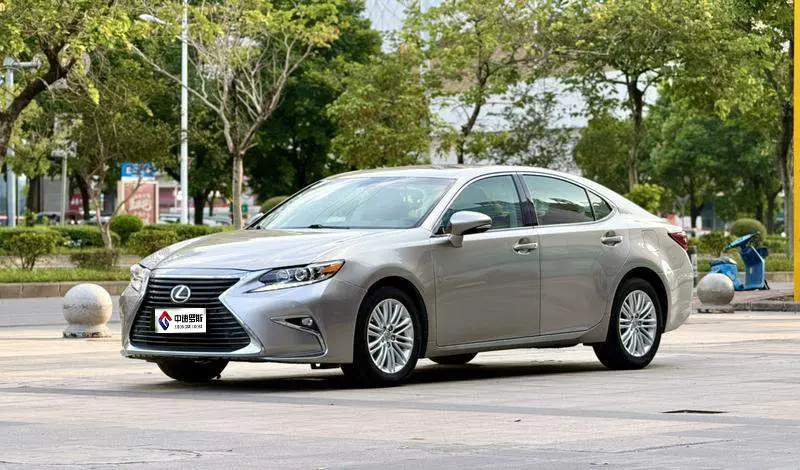 Lexus ES 2015 200 Elite Edition