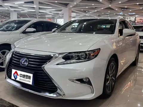 Lexus ES 2015 300h Comfort Edition
