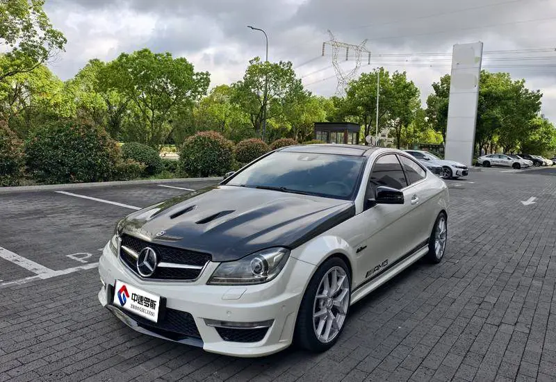Mercedes-Benz C-Class AMG 2012 AMG C 63 Coupe Dynamic Edition