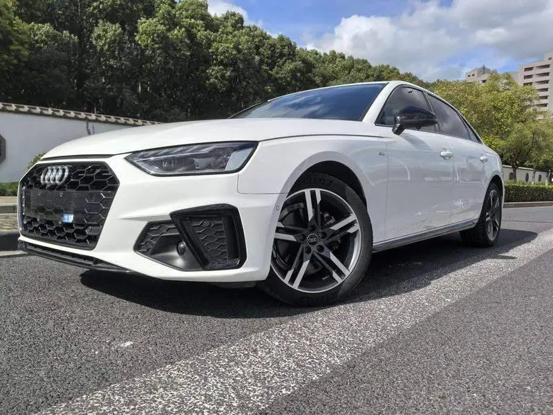 Audi A4L 2022 40 TFSI Stylish and Dynamic