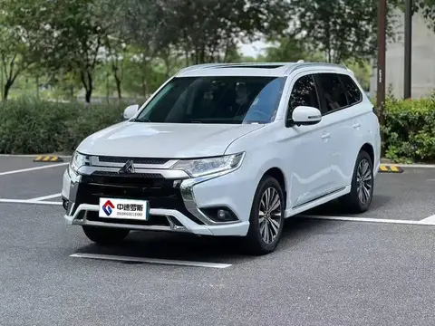 Outlander 2021 2.0L 2WD Enjoy Edition 5 Seaters