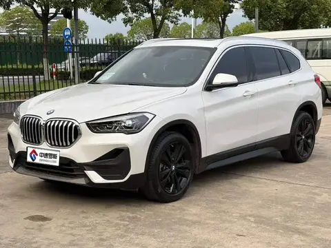 BMW X1 2021 sنظام الدفع20Li Fashion Edition