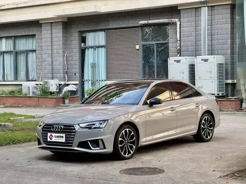 Audi A4L 2018 30th Anniversary รุ่น 40 TFSI Fashion รุ่น