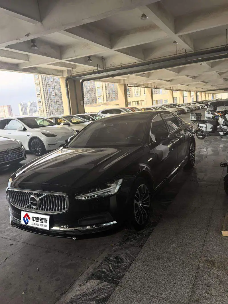 Volvo S90 2023 B5 Zhiyi Luxury Edition