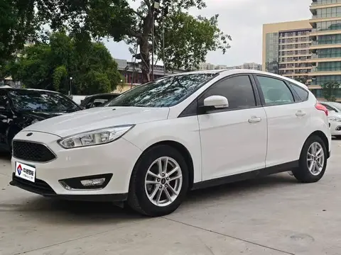 Fox 2017 Hatchback 1.6L Automatic Fashion Smart Edition