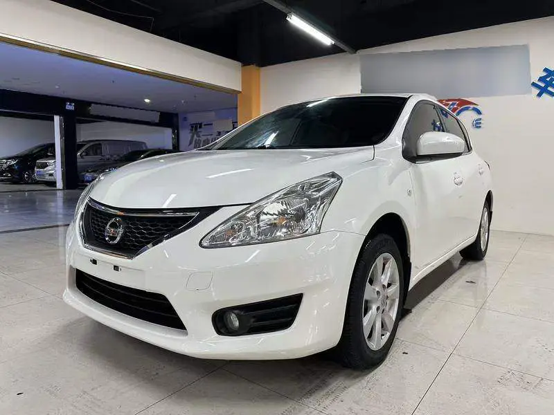TIIDA 2013 1.6L CVT Cool Edition
