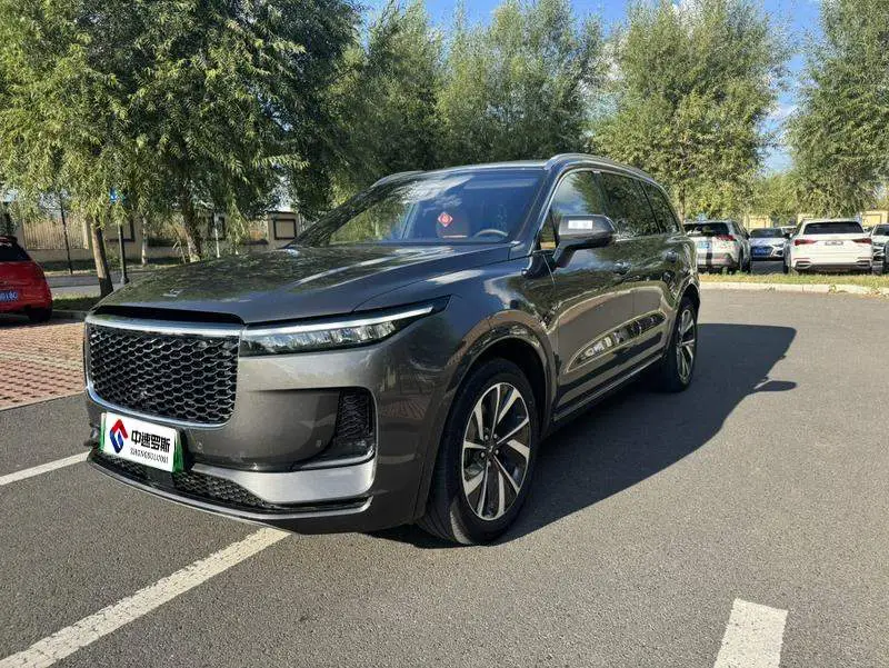 Ideal ONE 2021 Extended Range 6-seater Edition