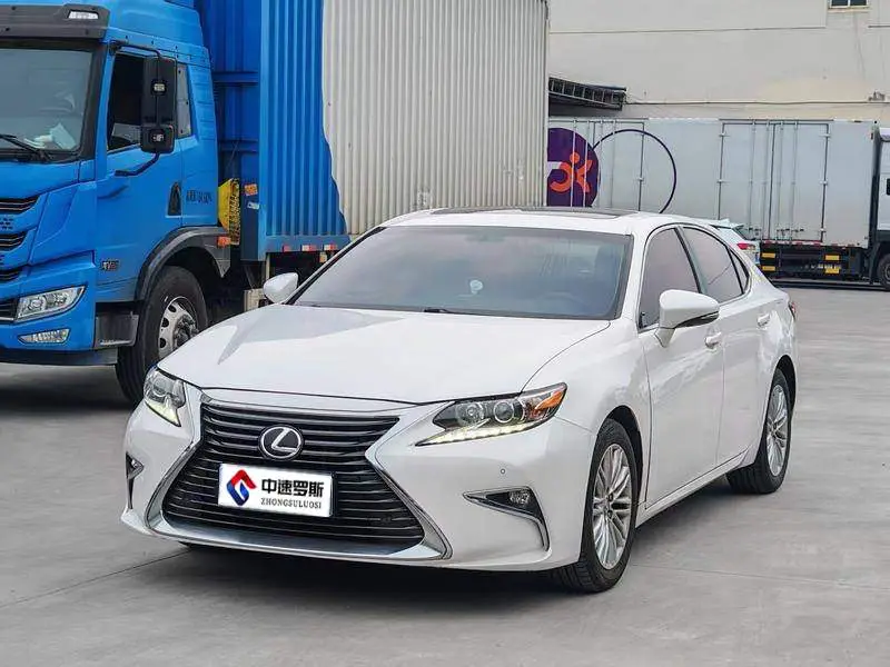 Lexus ES 2016 200 Midnight Special Limited Edition