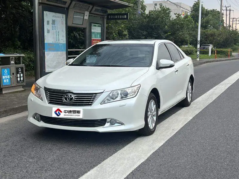 Camry 2012 2.0G Deluxe Edition