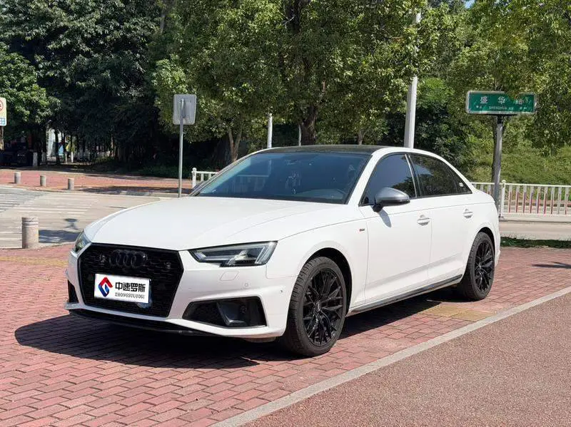 Audi A4L 2019 40 TFSI Fashion National VI
