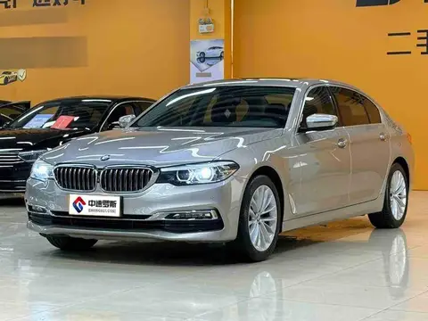 BMW 5 Series 2018 525Li Luxury Package