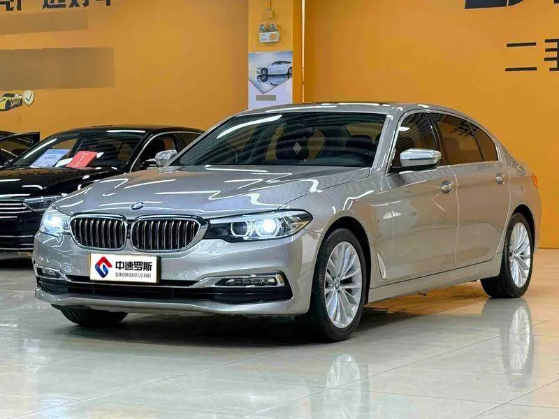 BMW 5 Series 2018 525Li Luxury Package