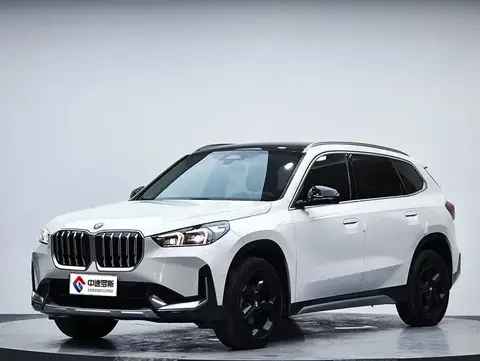 BMW X1 2023 sنظام الدفع20Li X Design Package