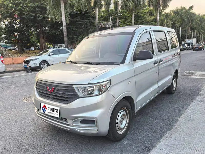 Wuling Hongguang V 2019 1.5L basic model National VI LAR