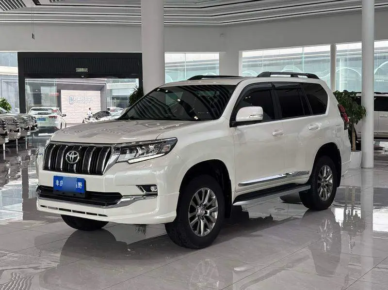 Prado 2019 3.5L Automatic TX-L Premium Edition rear-mounted spare tire