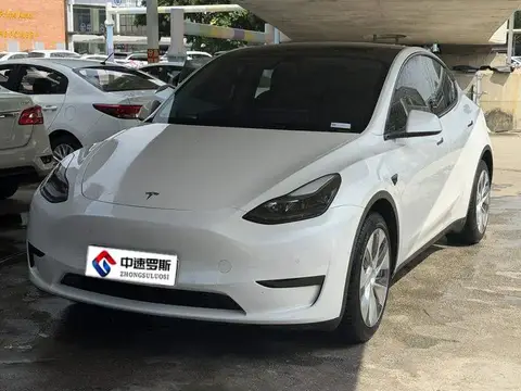 รุ่น Y 2022 facelifted rear-wheel drive version