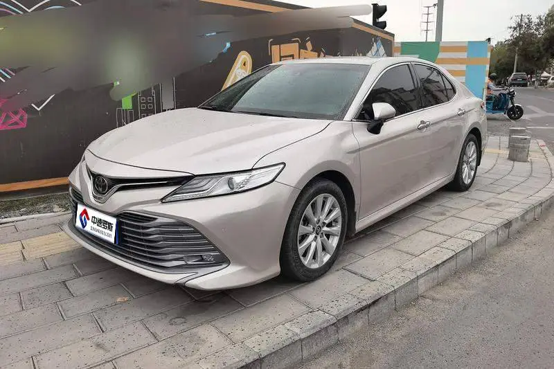 Camry 2019 2.0G Deluxe Edition National VI