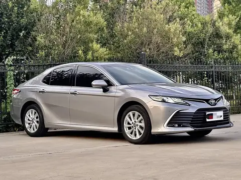 Camry 2021 2.0G Deluxe Edition