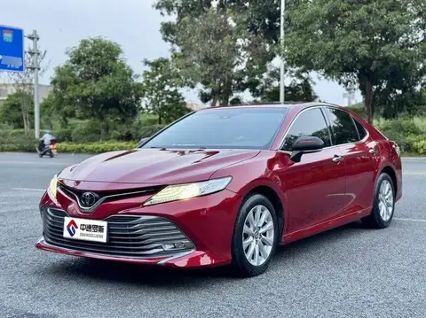 Camry 2018 2.0G Deluxe Edition