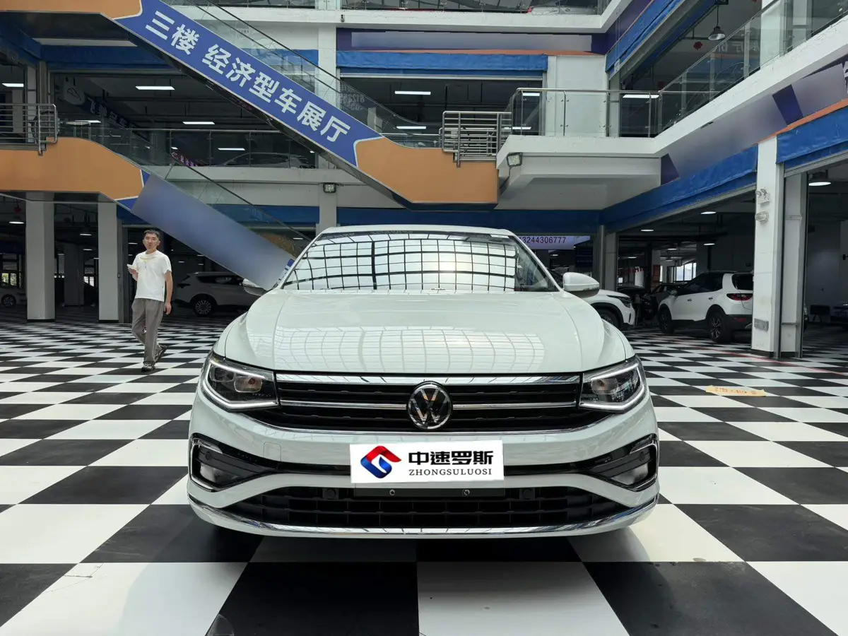 Bora 2023 280TSI DSG Premium Edition