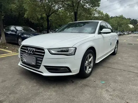 Audi A4L 2015 35 TFSI Automatic Standard รุ่น