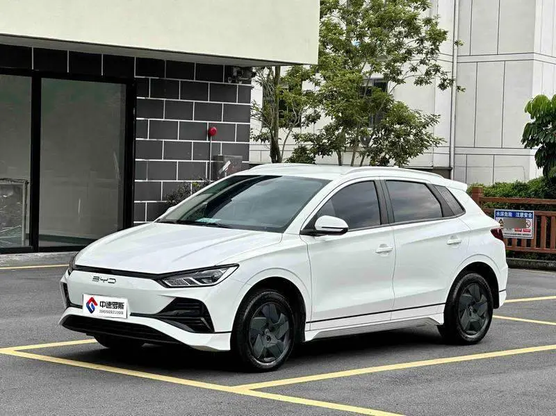 BYD e2 2023 Luxury Model