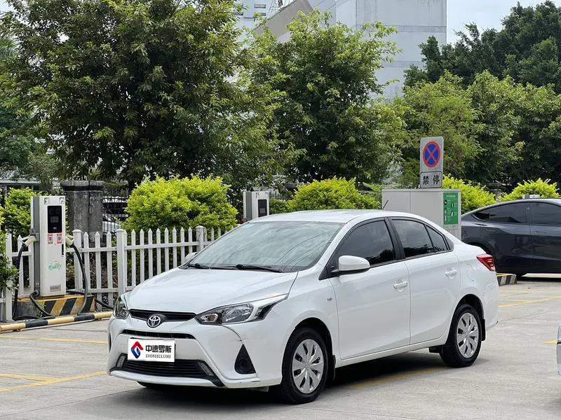 YARiS L Enjoy 2017 1.5E CVT Charm Edition
