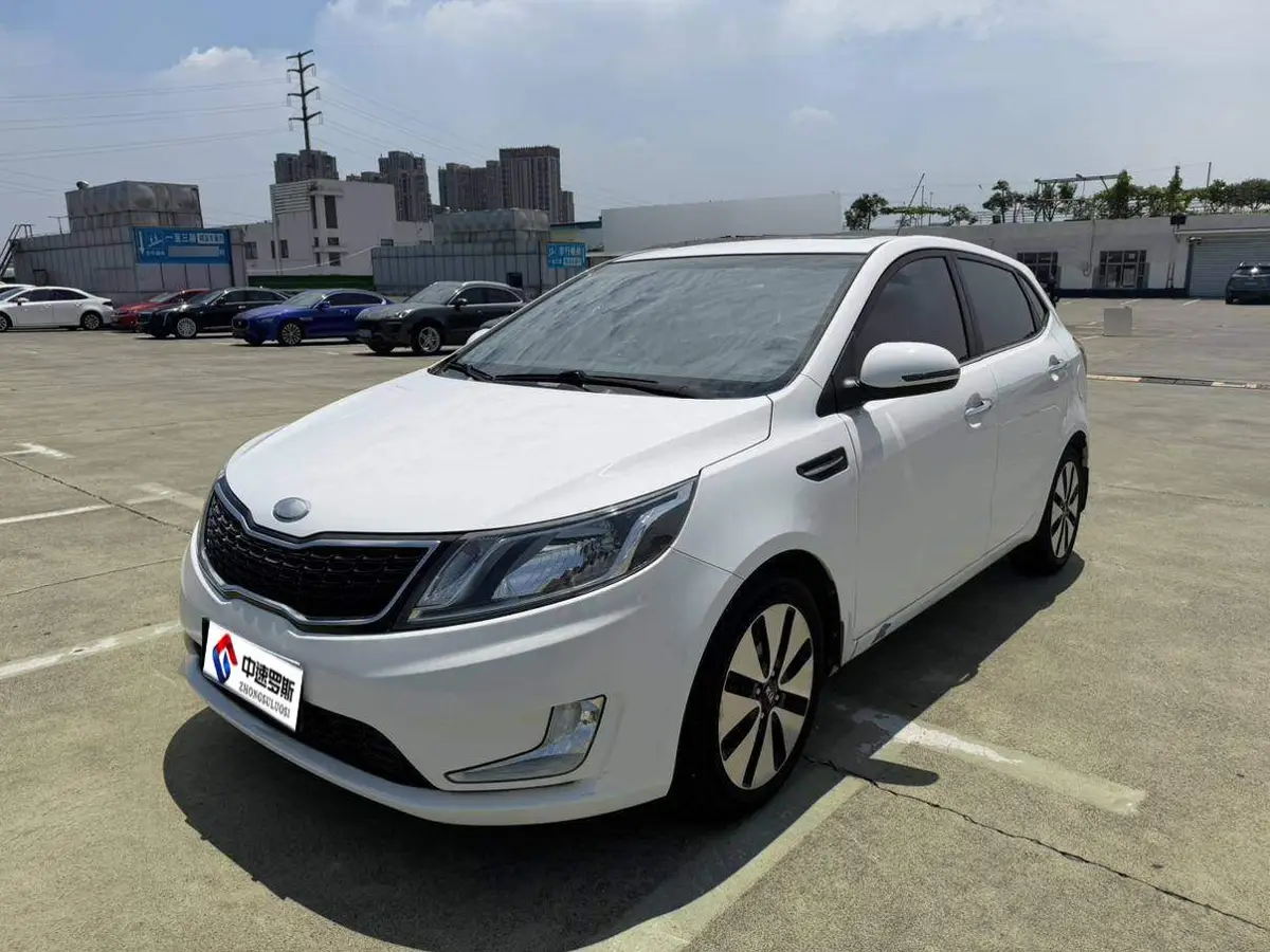 Kia K2 2012 Hatchback 1.6L AT Premium