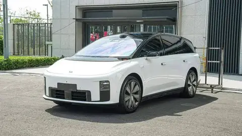Ideal i8 2025 Standard Edition