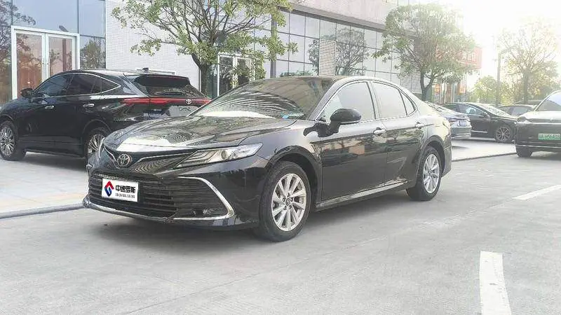 Camry 2021 2.0G Deluxe Edition