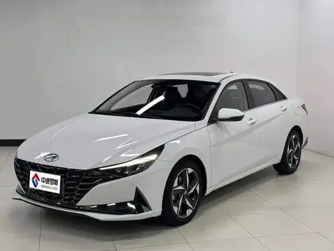 Elantra 2022 1.5L CVT LUX Premium Edition