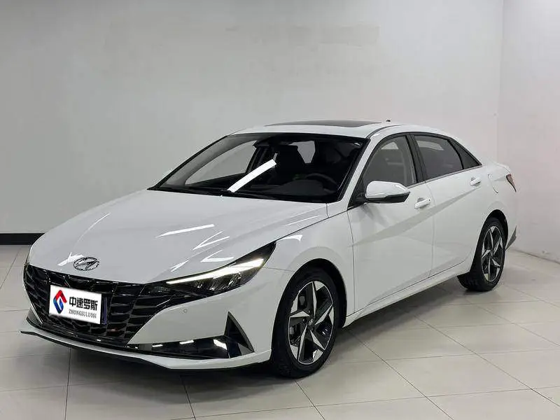 Elantra 2022 1.5L CVT LUX Premium Edition