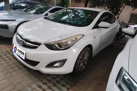 Elantra 2015 1.6L Automatic Fashion Modelo