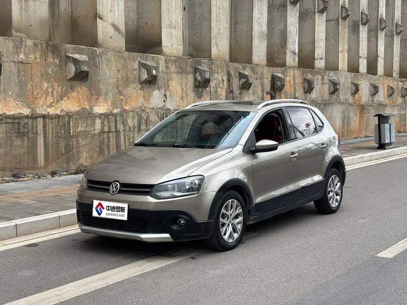 Polo 2014 1.6L Cross Polo Automatic