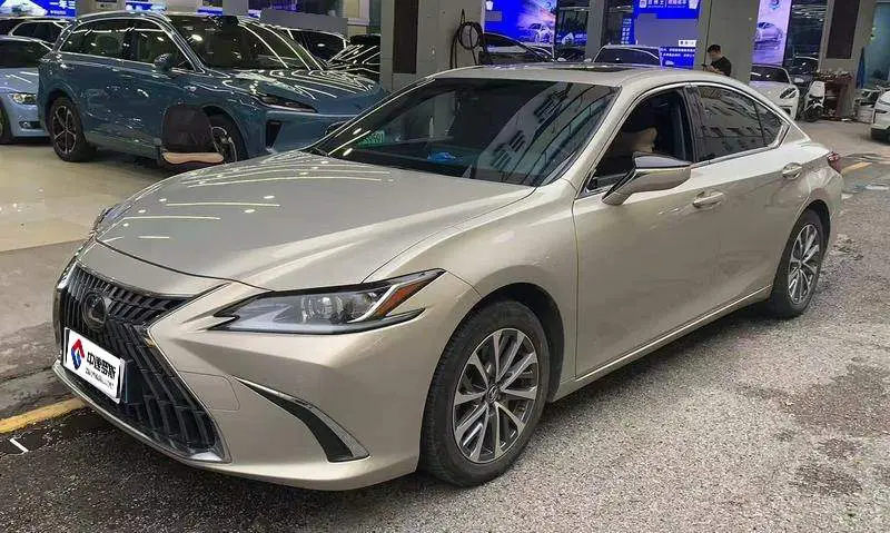 Lexus ES 2024 200 Premium Edition