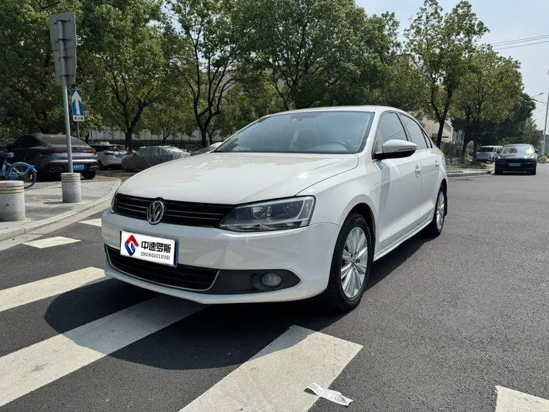Sagitar 2014 facelift 1.6L automatic leading model