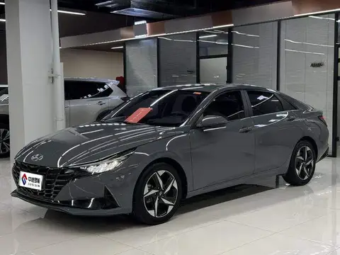 Elantra 2022 1.5L CVT LUX Premium Edition