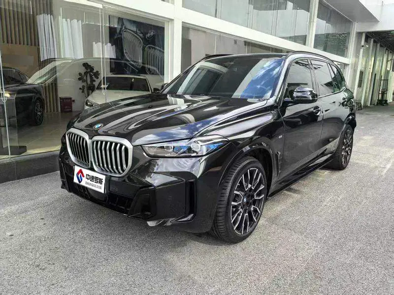 BMW X5 2023 xDrive 40Li M Sport Package