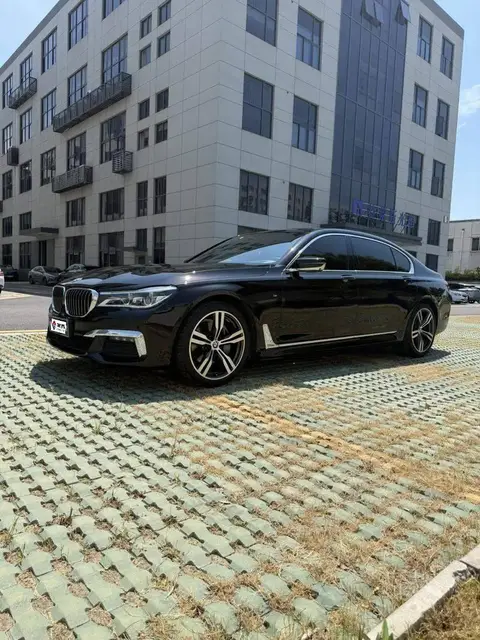 BMW 7 ซีรีส์ 2018 740Li xระบบขับเคลื่อน Premium M Sport Package