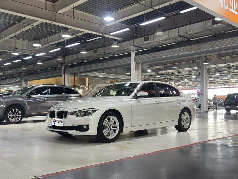 BMW 3 ซีรีส์ 2016 320Li Fashion Edition