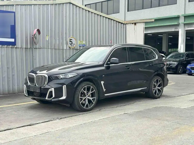 BMW X5 2023 xDrive 30Li Premium M Sport Package