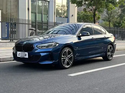 BMW 1 Série 2021 facelift 125i M Sport Night Edition