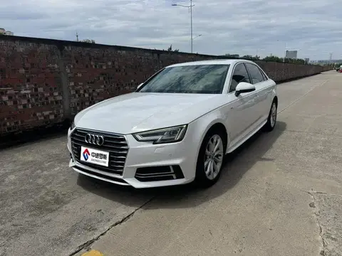 Audi A4L 2018 30th Anniversary รุ่น 40 TFSI Fashion รุ่น