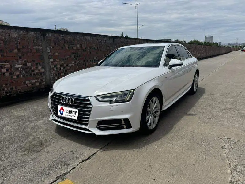 Audi A4L 2018 30th Anniversary الطراز 40 TFSI Fashion الطراز
