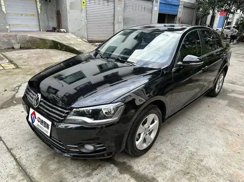 Bora 2014 1.6L Manual Comfort