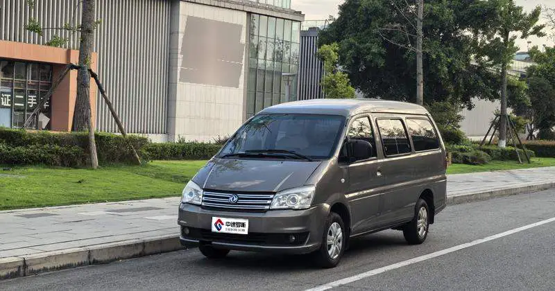 Lingzhi 2018 M3 1.6L 7-seat Comfort Edition