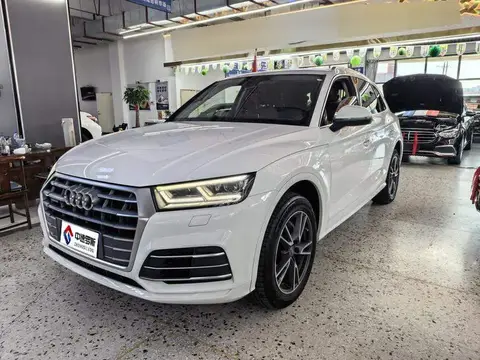 Audi Q5L 2018 40 TFSI Honor Fashionable National V
