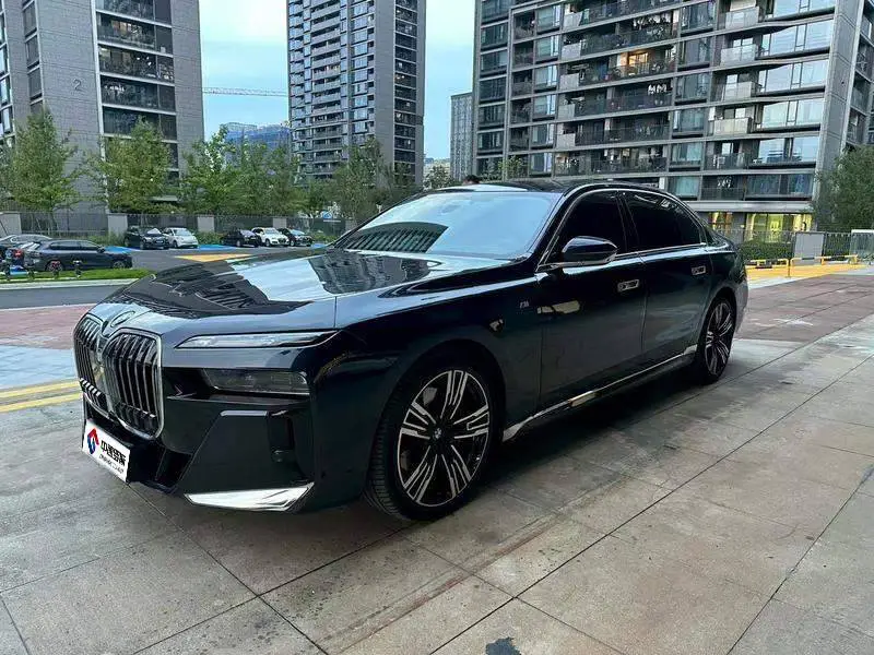 BMW 7 ซีรีส์ 2023 740Li Premium M Sport Package