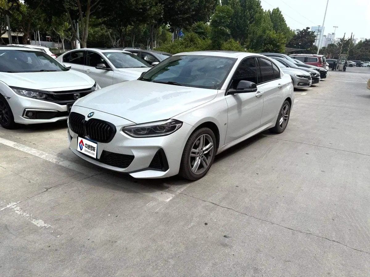BMW 1 Series 2022 120i M Sport Night Edition